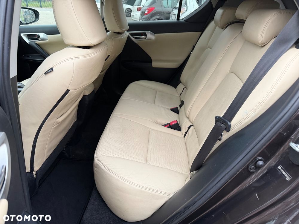 Lexus CT 200h Prestige - 22