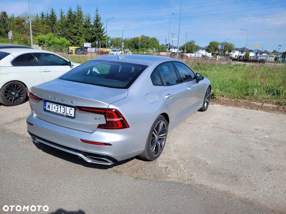 Volvo S60 B4 B R-Design - 4