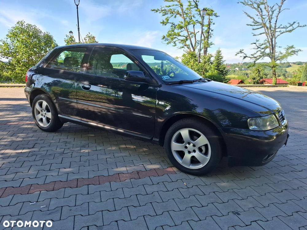 Audi A3 3-drzwiowe 1.6 Ambition - 1