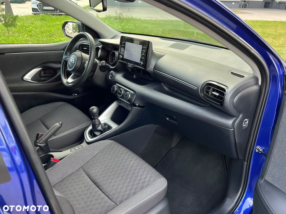 Toyota Yaris - 16