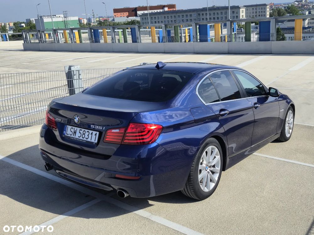 BMW Seria 5 535i xDrive Sport-Aut - 2