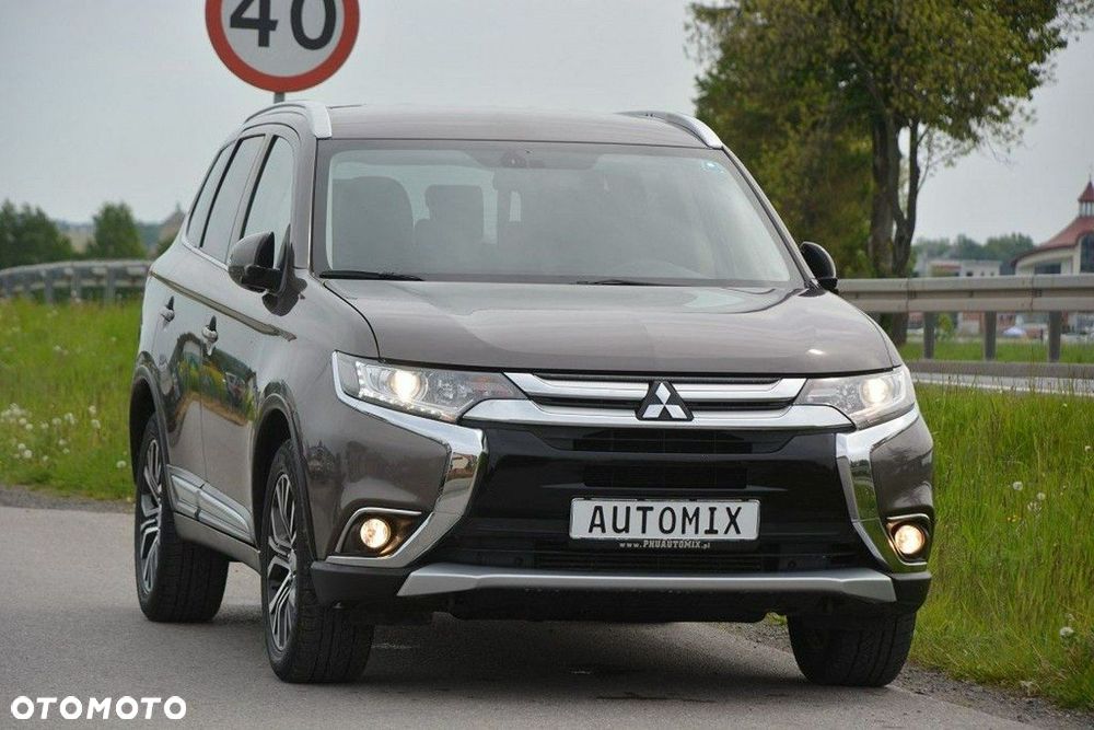Mitsubishi Outlander 2.2 DI-D Instyle SDA 4WD - 10