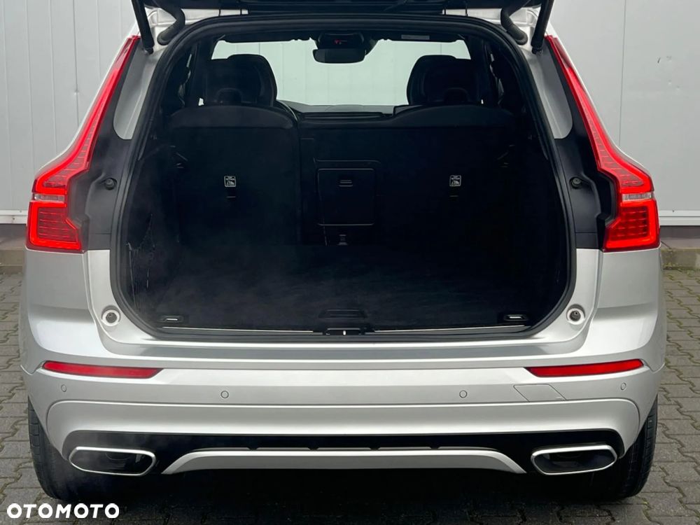 Volvo XC 60 T5 R-Design - 3