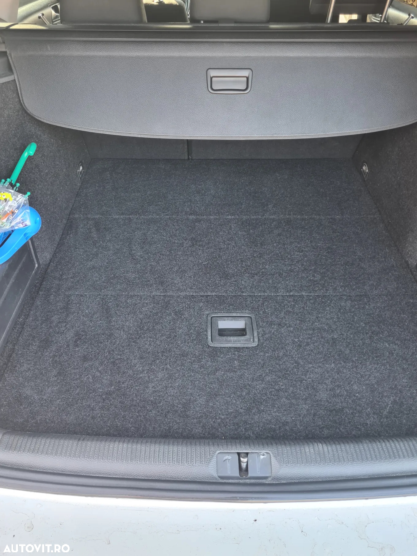 Volkswagen Passat 2.0TDI Comfortline DPF Bluemotion Technology - 9