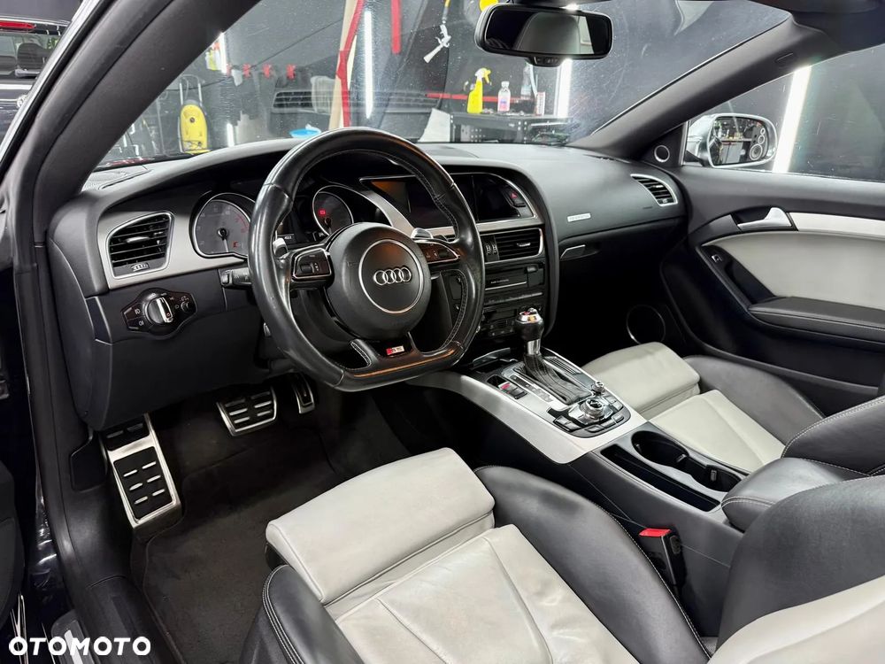 Audi S5 Coupé - 8