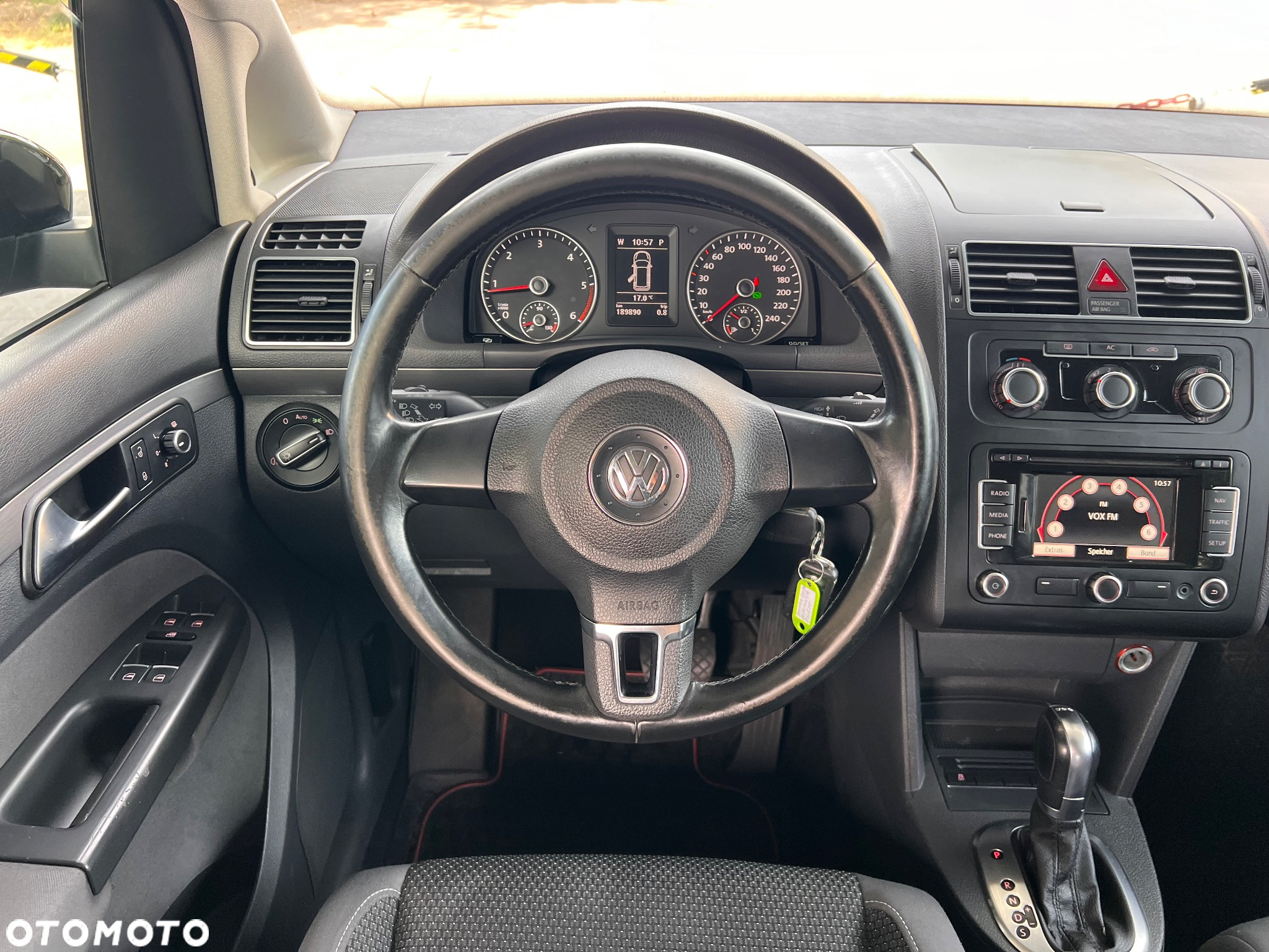 Volkswagen Touran 1.6 TDI DPF Comfortline DSG - 5