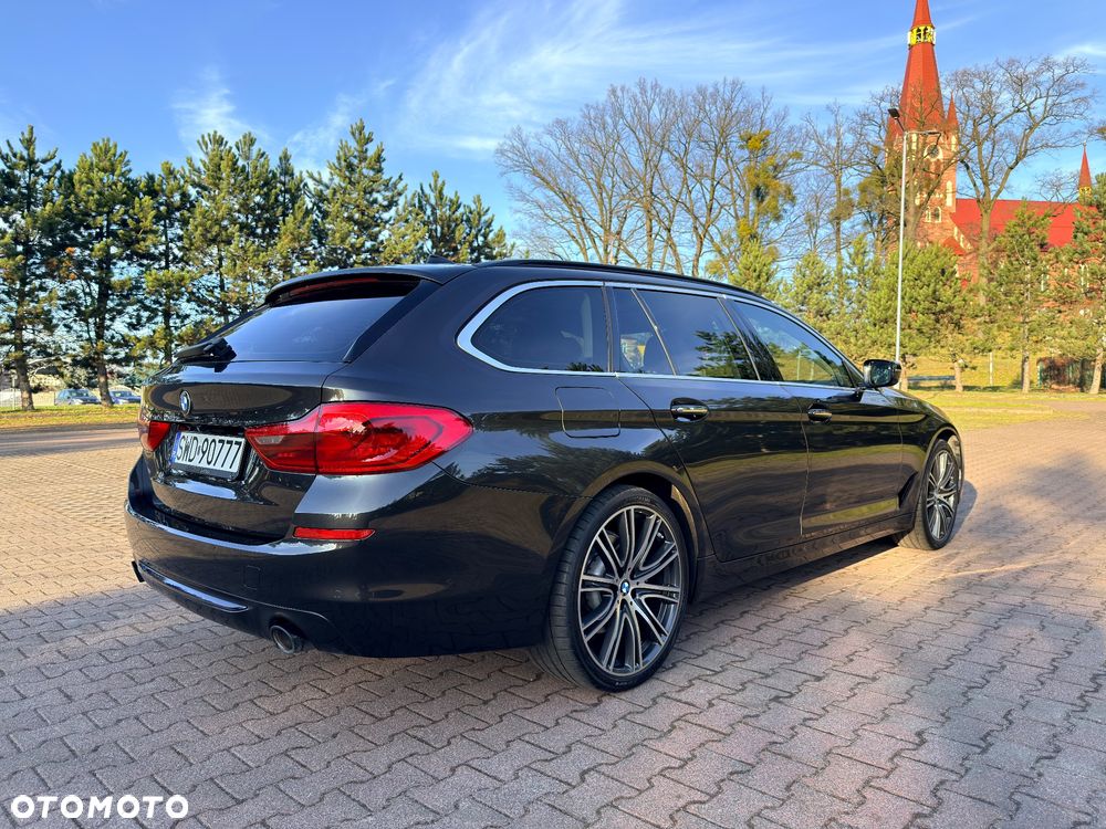BMW Seria 5 520d Sport Line sport - 8