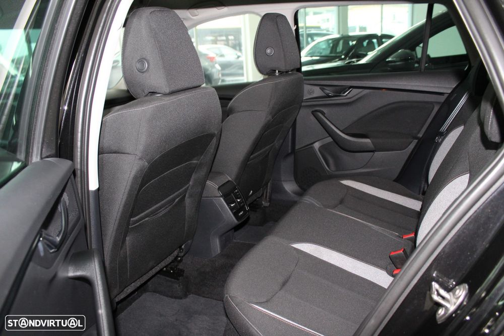 Skoda Kamiq 1.0 TSI Ambition DSG - 11