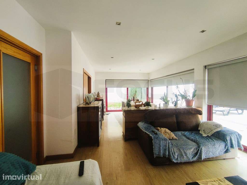 Espetacular moradia T4 com piscina - Vista Alegre - Grande imagem: 5/37