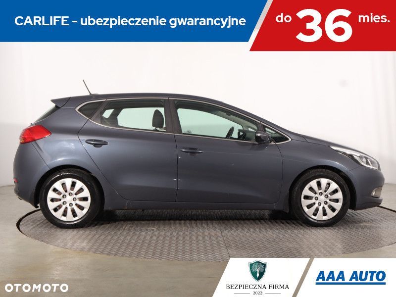 Kia Ceed - 8