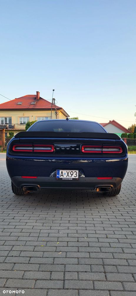 Dodge Challenger - 6