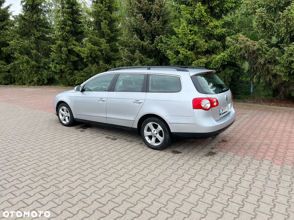 Volkswagen Passat 2.0 TDI DPF Comfortline DSG - 4