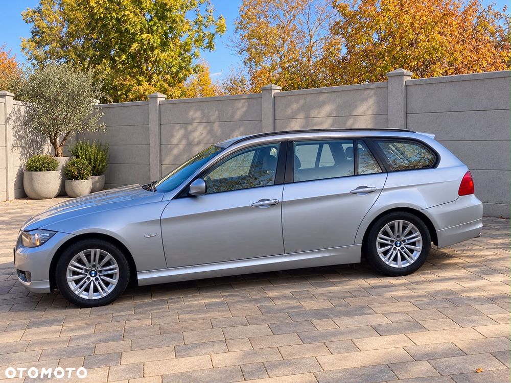 BMW Seria 3 - 32