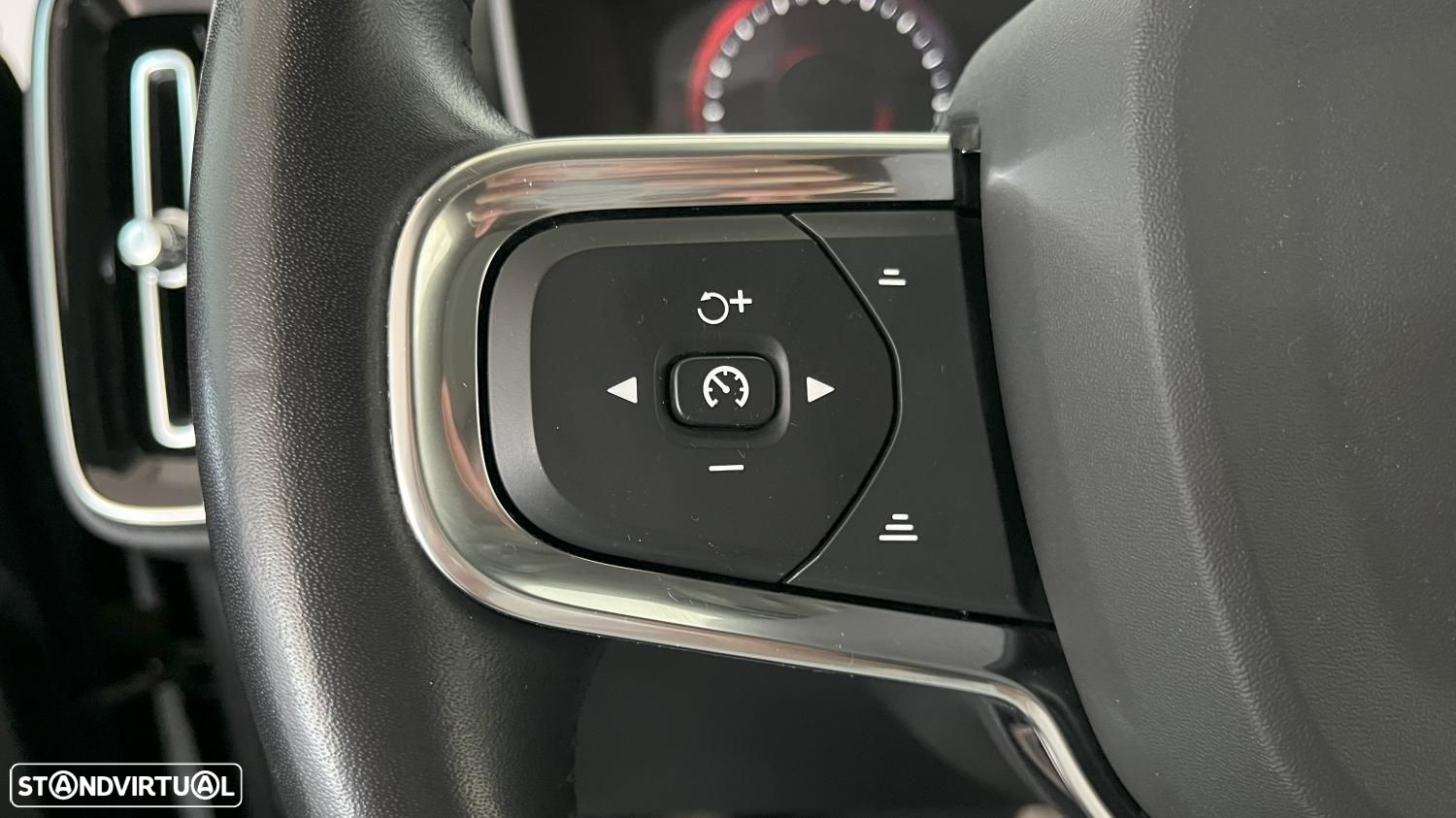 Volvo XC 40 1.5 T5 PHEV Momentum Plus - 14