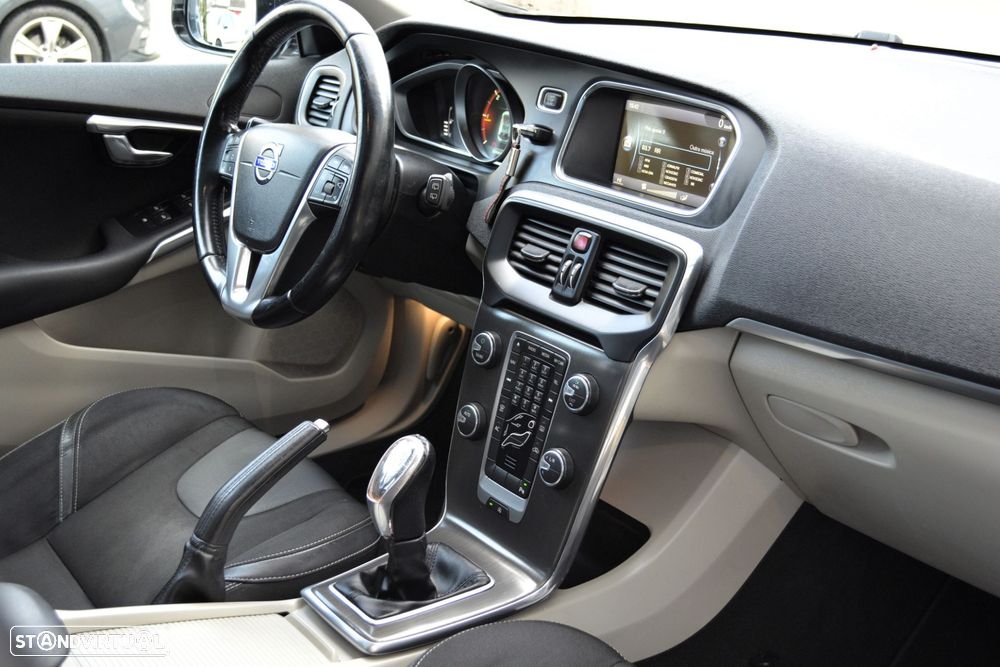 Volvo V40 1.6 D2 Momentum Eco - 50