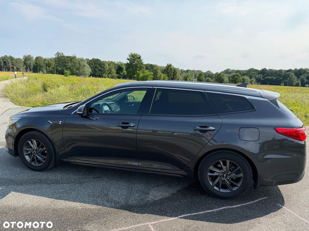 Kia Optima 2.0 M - 9