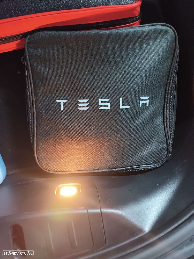 Tesla Model 3 Long-Range Dual Motor AWD - 17