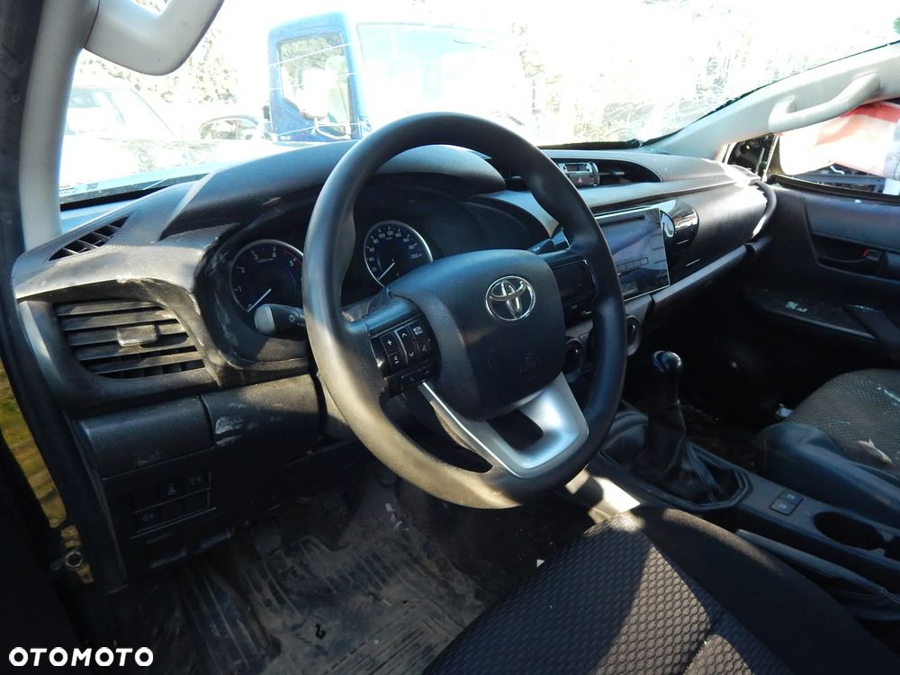 Toyota Hilux - 9