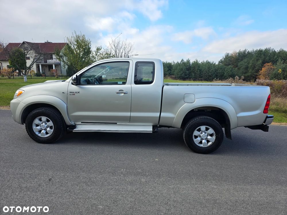 Toyota Hilux - 7