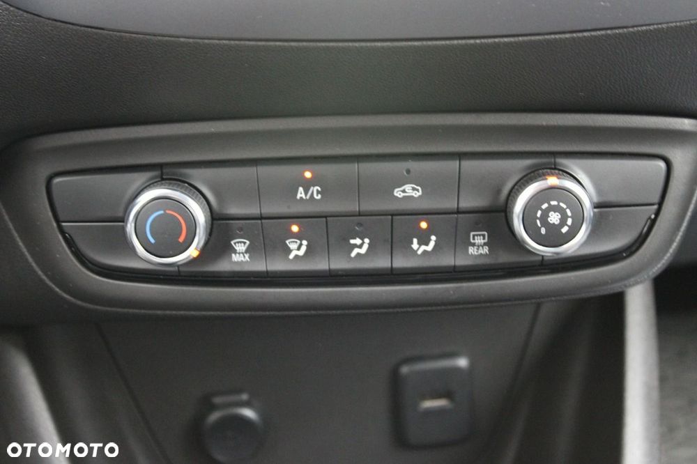 Opel Crossland - 25