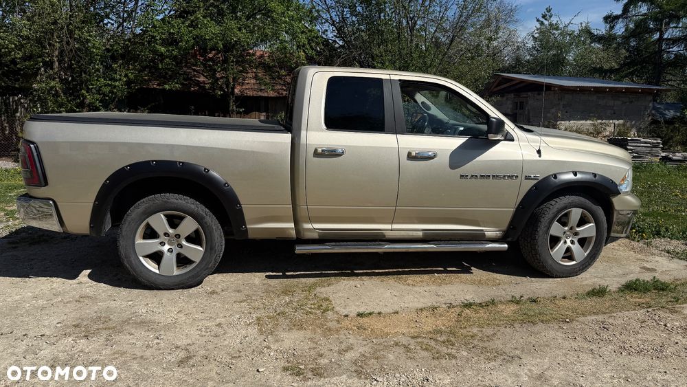 Dodge RAM - 8