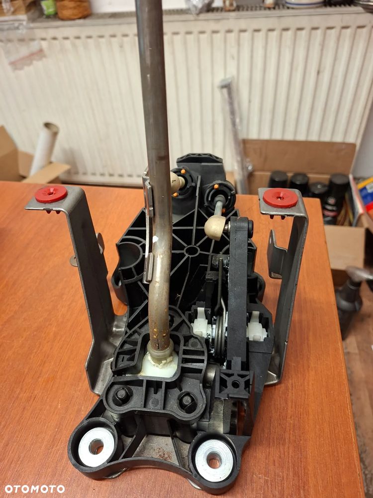 Mechanizm lewarek zmiany biegów Mazda 2 DY 2007 - 8