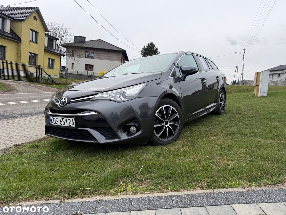 Toyota Avensis 2.0 D-4D Prestige - 1