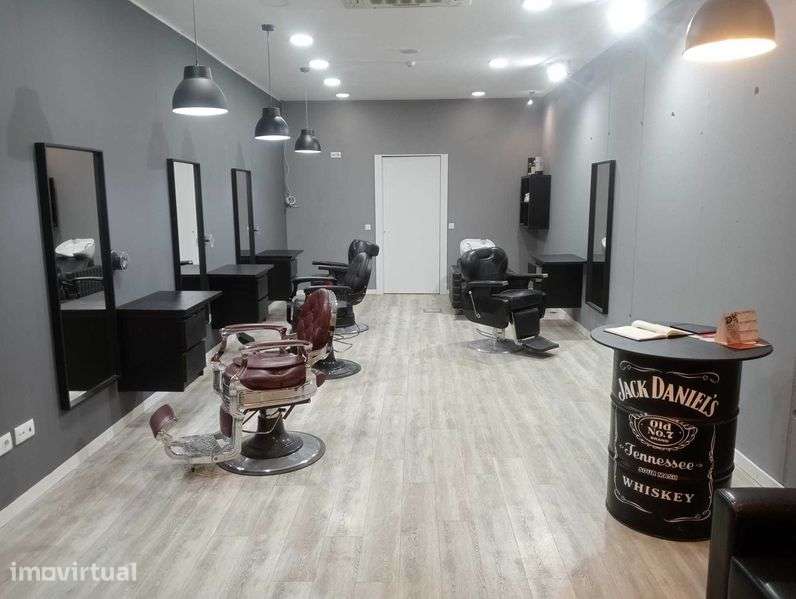 Barbearia, centro de Aveiro - Grande imagem: 4/7
