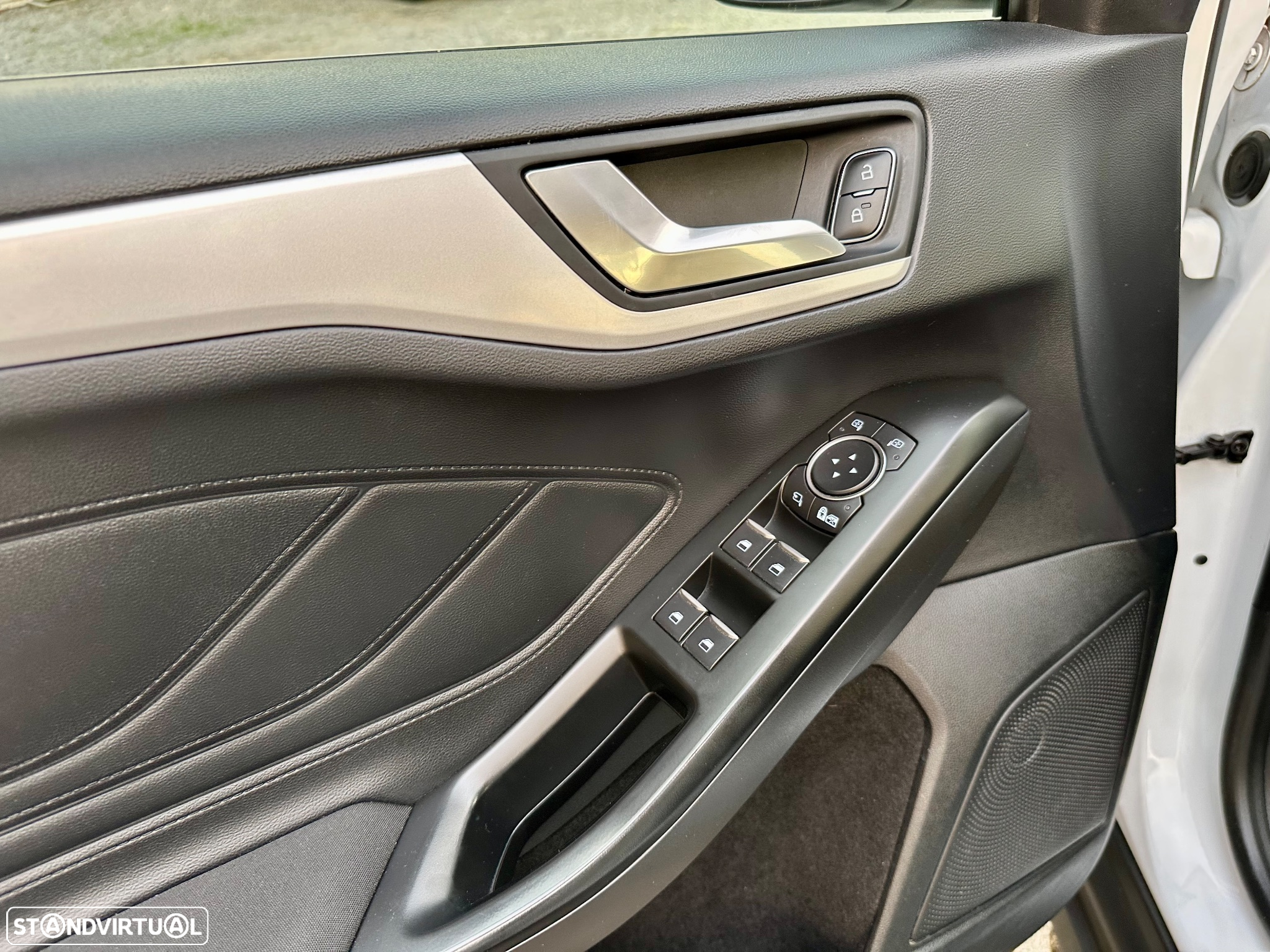 Ford Focus SW 1.5 EcoBlue S&S COOL&CONNECT DESIGN - 25