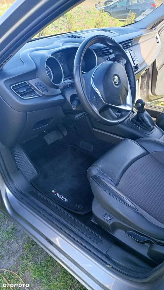 Alfa Romeo Giulietta 2.0 JTDM Exclusive TCT EU6 - 21