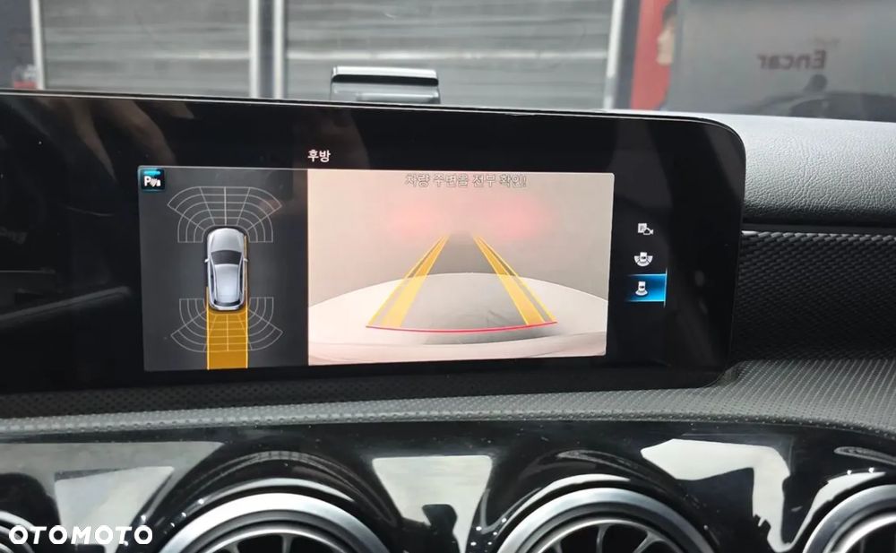 Mercedes-Benz Klasa A 220 4Matic 7G-DCT AMG Line - 12