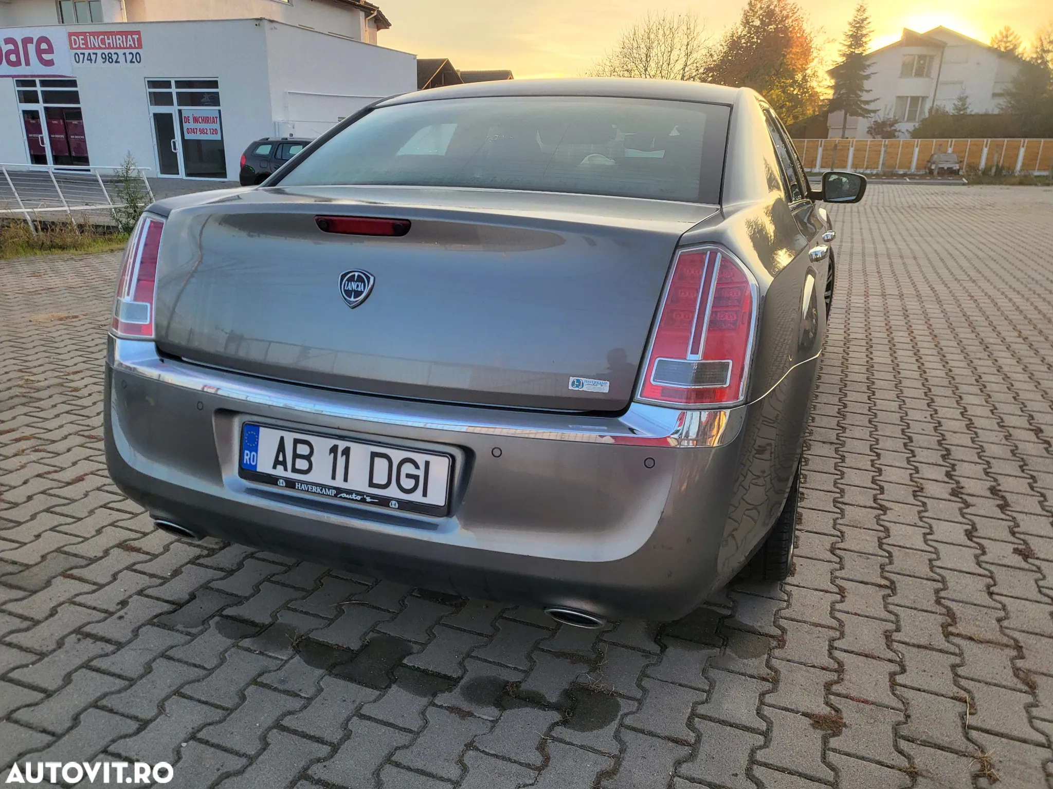 Lancia Thema 3.0 V6 Multijet II Gold - 6