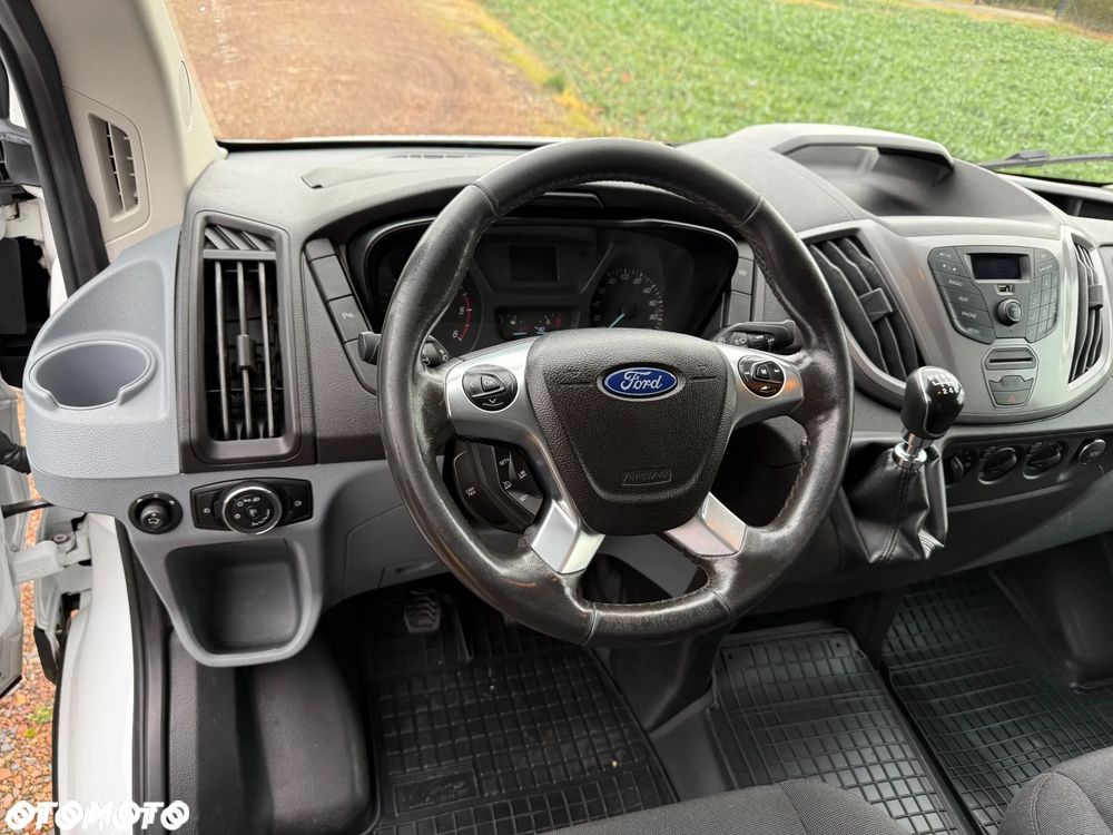 Ford Transit - 19