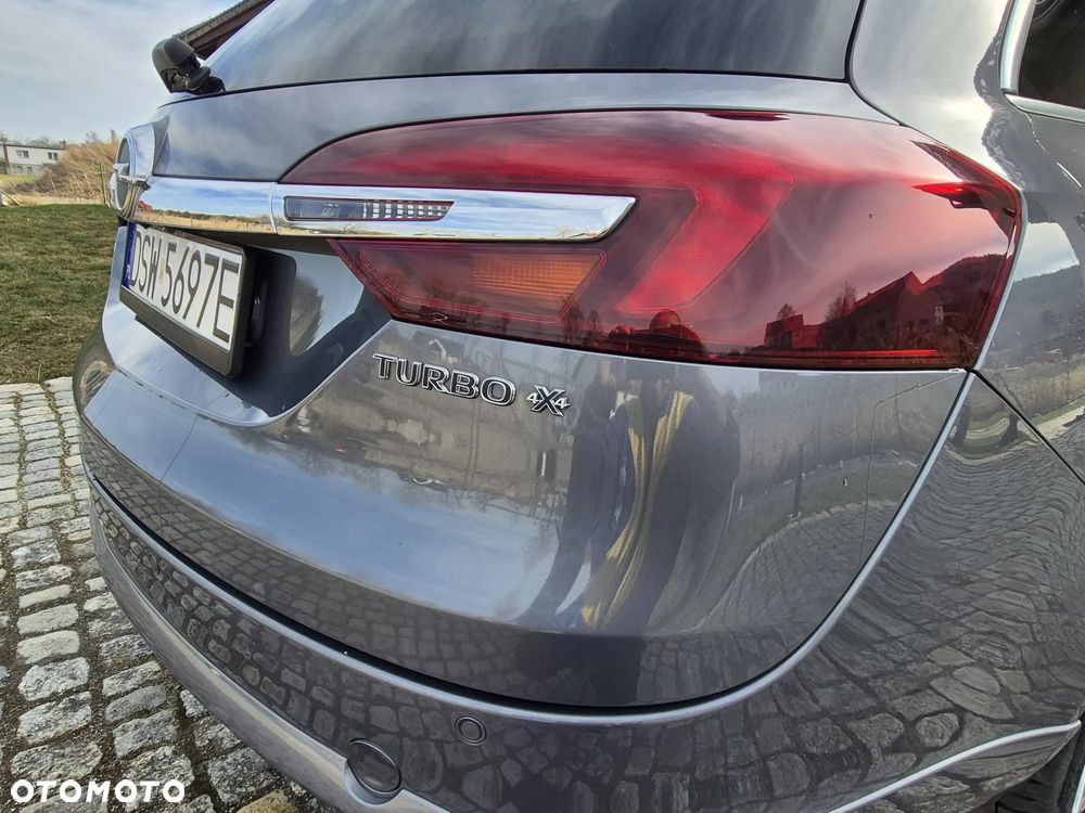 Opel Insignia 2.0 SIDI Turbo 4x4 Innovation - 18