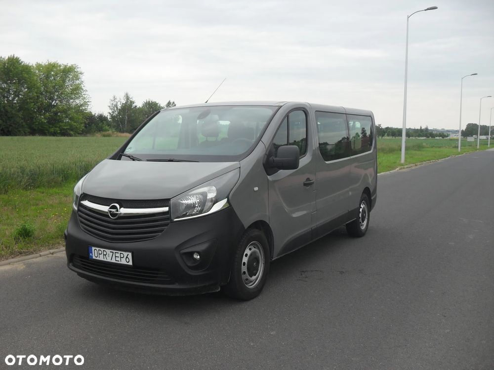 Opel Vivaro - 1