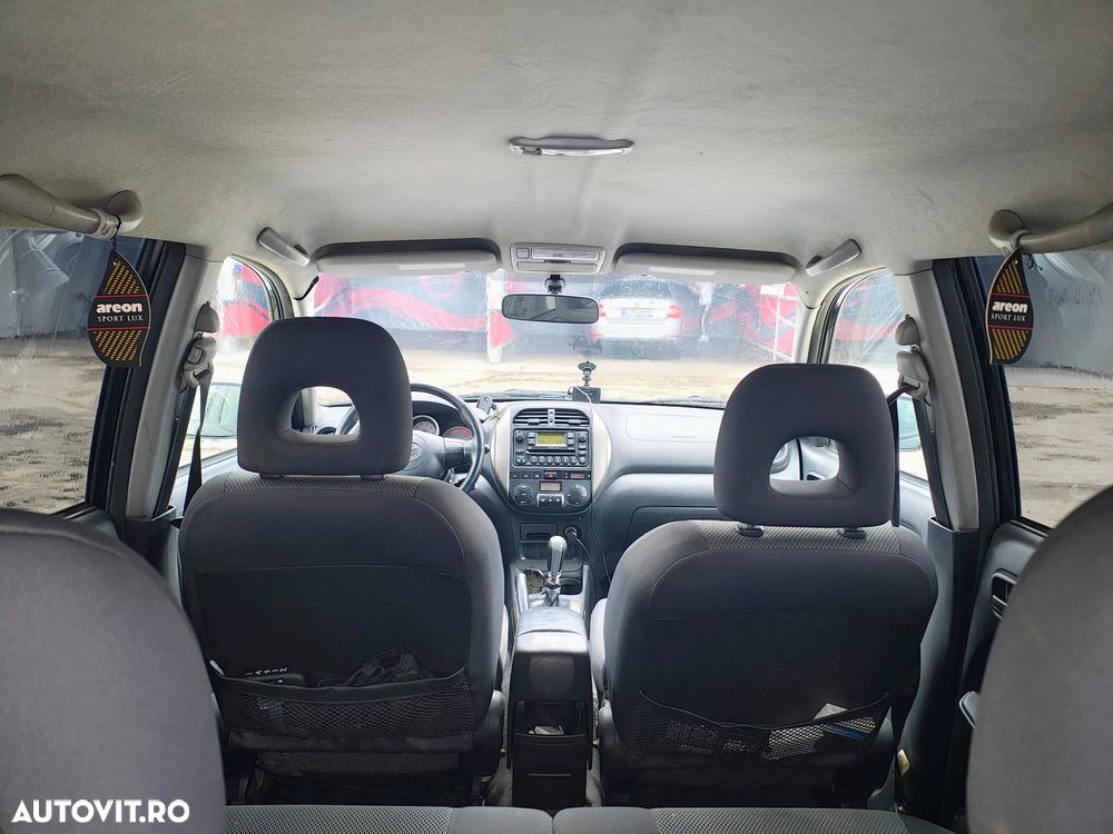 Toyota RAV4 D-4D 4x4 - 3