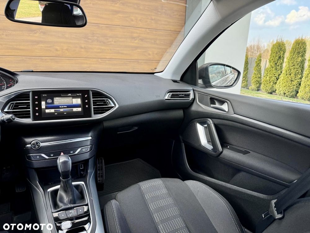 Peugeot 308 BlueHDi 150 Automatik Stop & Start Niveau 2 Business-Line - 20