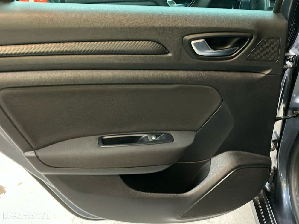 Renault Mégane 1.3 TCe Limited - 22