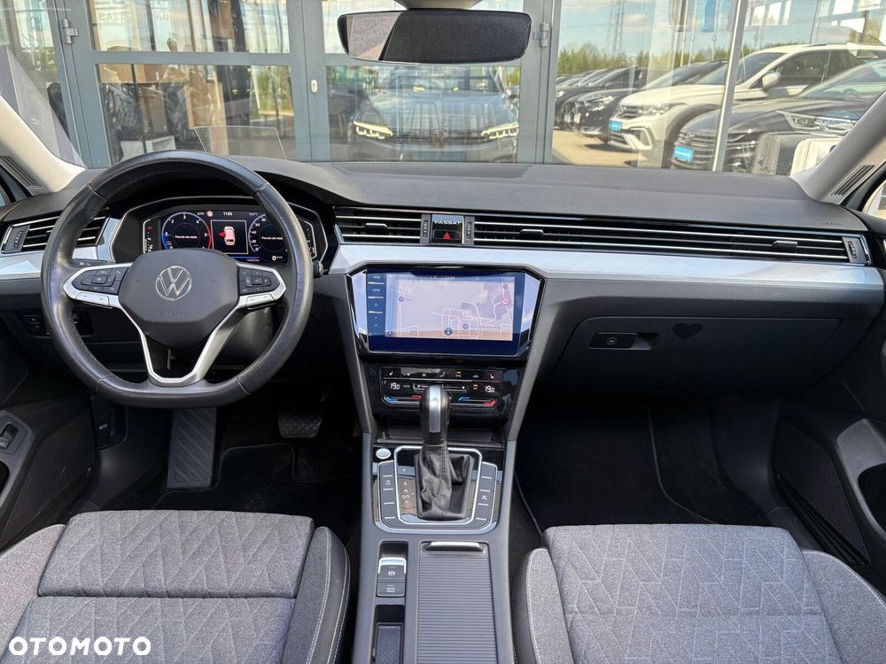 Volkswagen Passat - 10