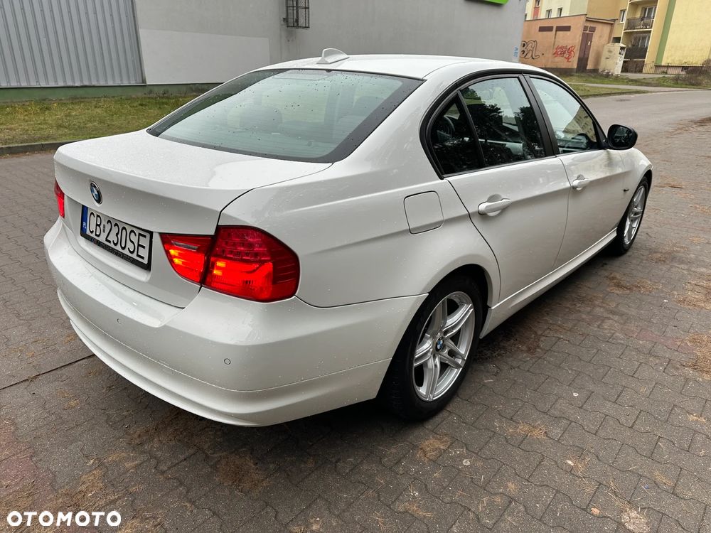 BMW Seria 3 318d DPF Edition Exclusive - 6