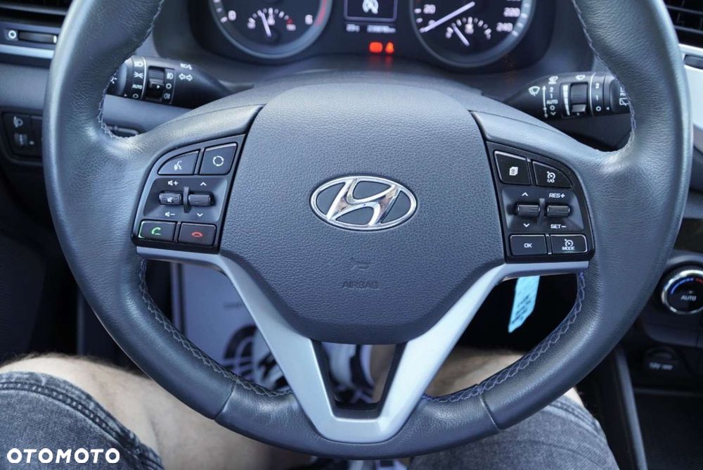 Hyundai Tucson 1.7 CRDI BlueDrive Comfort 2WD - 16