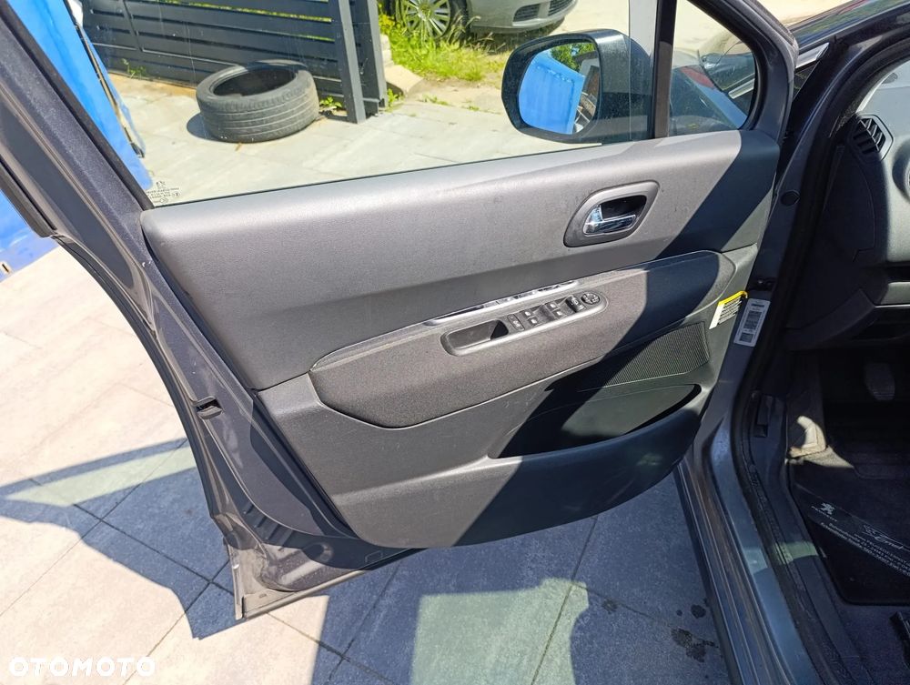 Peugeot 3008 1.6 Premium - 7