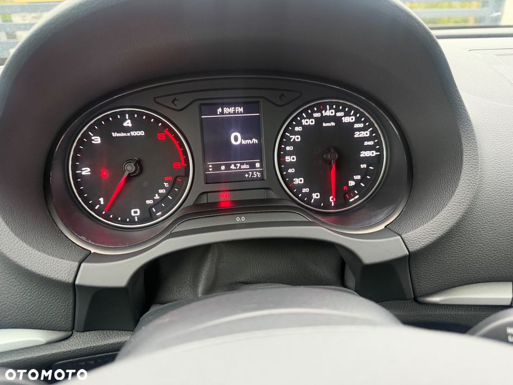 Audi A3 3-drzwiowe 1.6 TDI design - 18