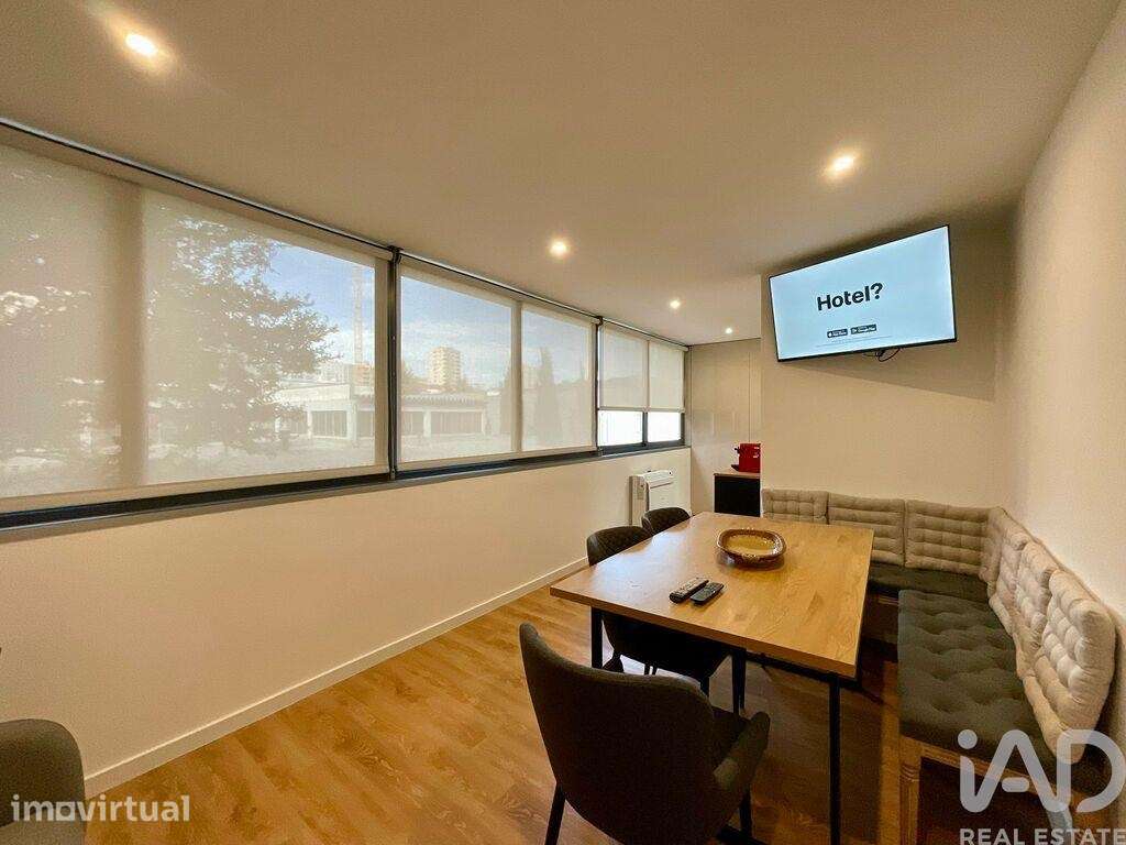 Apartamento T3 em Mafamude e Vilar do Paraíso de 120,00 m2 - Grande imagem: 3/16