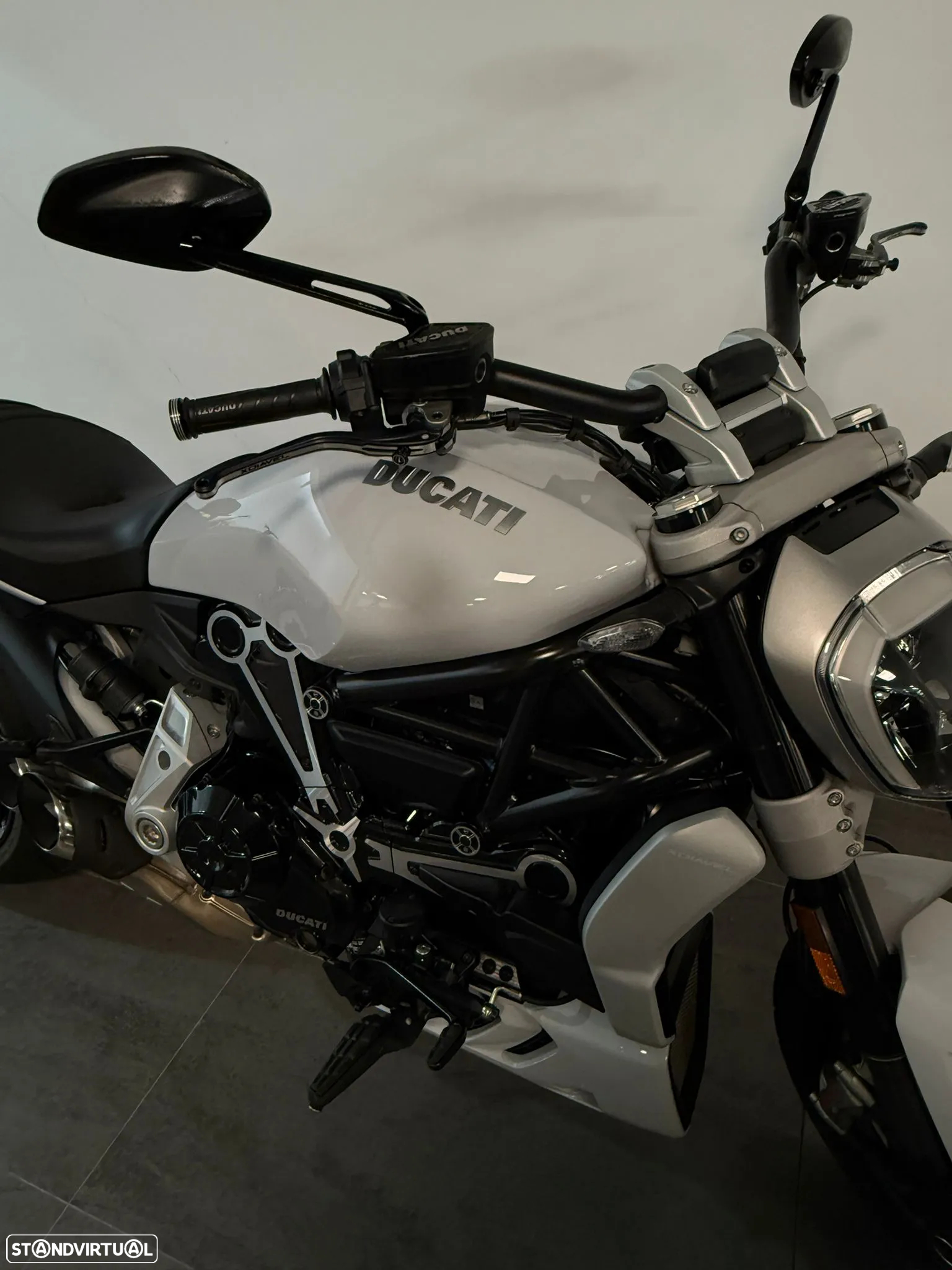 Ducati Diavel - 2