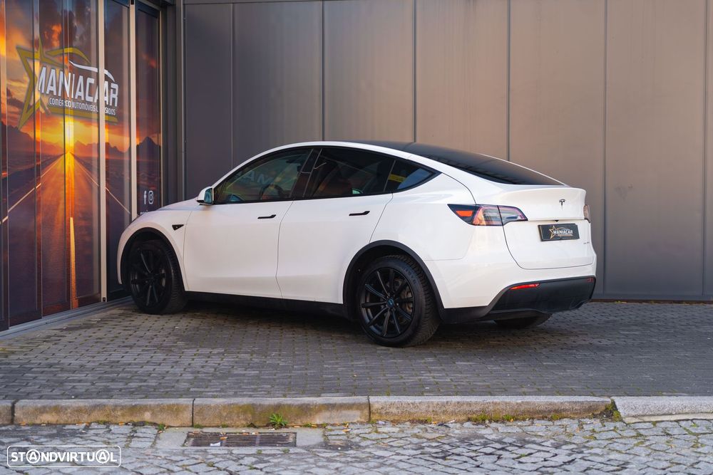 Tesla Model Y RWD - 4