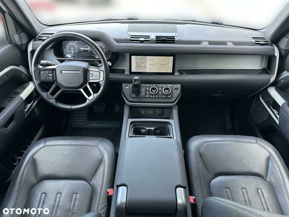 Land Rover Defender - 11