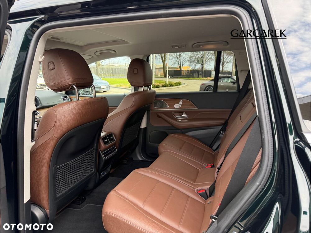 Mercedes-Benz GLS - 12
