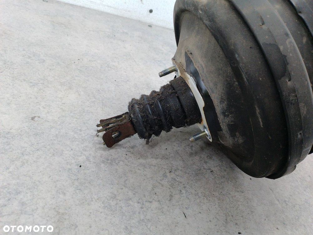 SERWO HAMULCOWE LAND ROVER DISCOVERY II 76049232  SJB102110 2.5 TD5 - 3