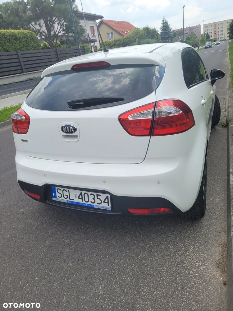 Kia Rio 1.2 Attract - 10